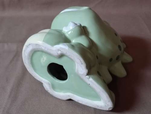 CUTE GREEN ORNAMENT / PIGGY BANK