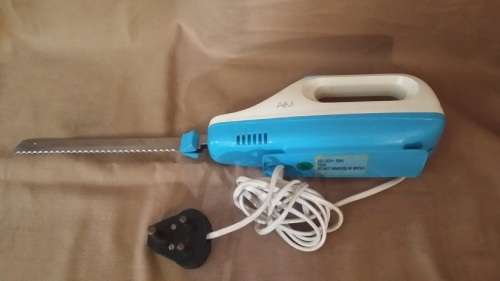 AIM ELECTRIC CARVING KNIFE