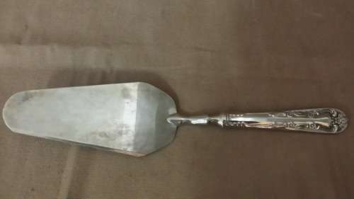 SILVER PLATED CAKE LIFTER