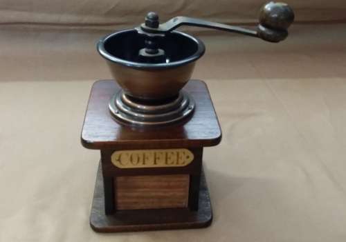 HAND CRANK COFFEE GRINDER