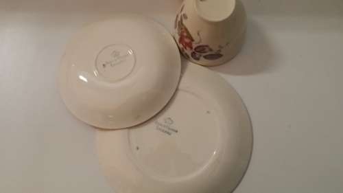 ALFRED MEAKIN  ENGLAND  TRIO CUP,  SAUCER , SIDE PLATE