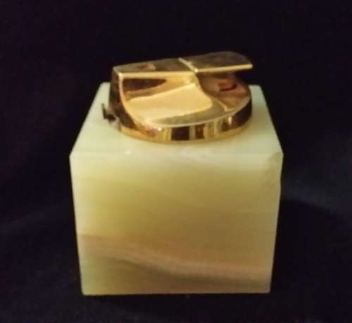 ONYX TABLE LIGHTER
