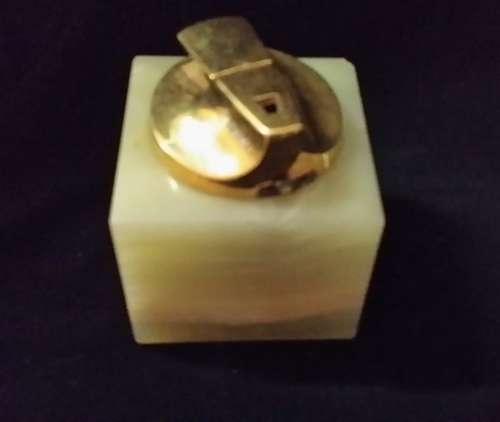 ONYX TABLE LIGHTER