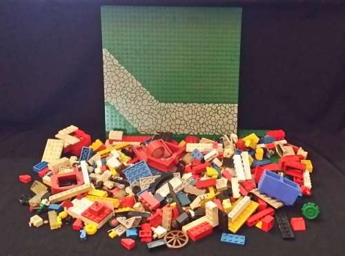 JOBLOT OF LEGO PIECES