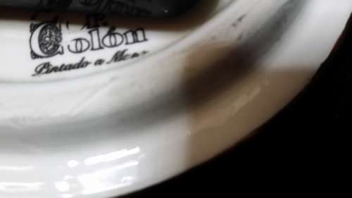 PORCELAIN COLON PINTADO  WALL CLOCK 12 CM  -- BATTERY OPERATED