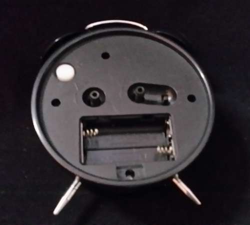 GNTAD QUARTS ALARM   CLOCK  15 X 11 X 5 CM