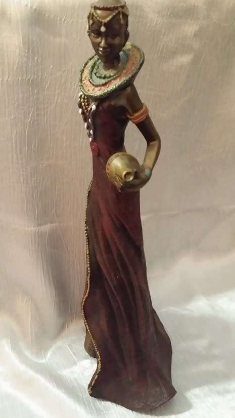 AFRICAN LADY FIGURINE  ORNAMENT 30 X 12 CM