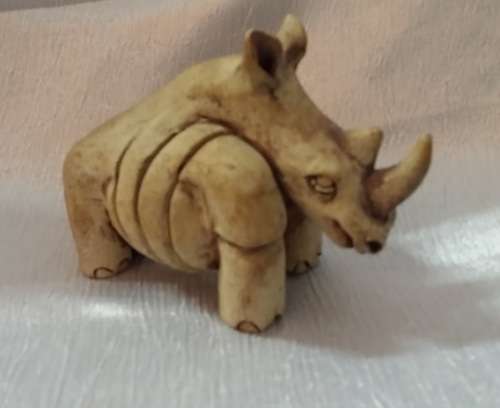 STONE RHINO  ORNAMENT 12 X 10 CM