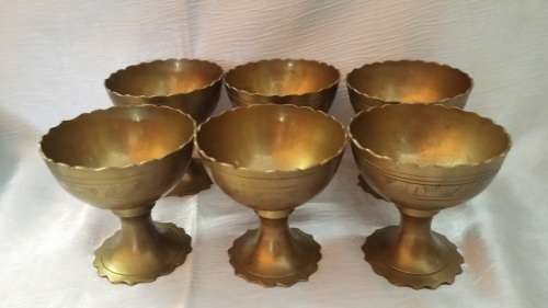 6 BRASS PEDESTAL BOWLS 7.5 X 7.5 CM