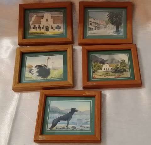 SET OF 5 WALL DECOR PICTURES 11 X 9 CM