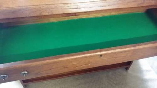 VINTAGE WRITING BUREAU DESK   /  BUYER MUST COLLECT EDENVALE GAUTENG  WITHIN 7 DAYS