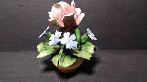 CAPODEMONTE FLOWER BOUQUET ORNAMENT 15 X 14 CM
