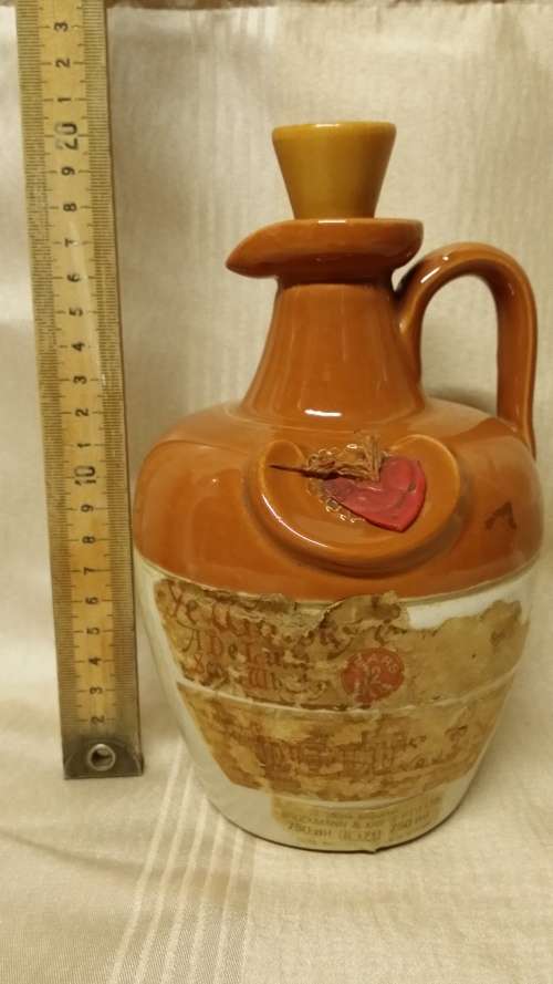 DONA FISHER YE MONKS WHISKEY QUART  DECANTER BOTTLE  EDEINBURGH SCOTLAND