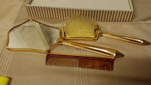 LADIES VANITY SET BRUSH , MIRROR , COMB