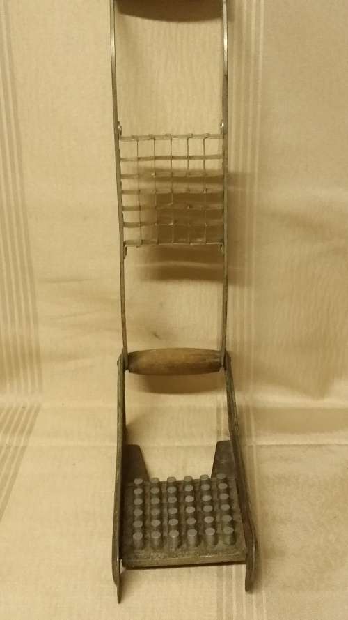 VINTAGE POTATO CHIP CUTTER