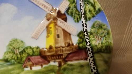 DUTCH WINDMILL DECORATIVE PLATE