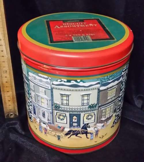 QUALITYV STREET  TIN EMPTY