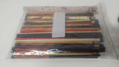 JOBLOT OF ASSORTED CHOPSTICKS