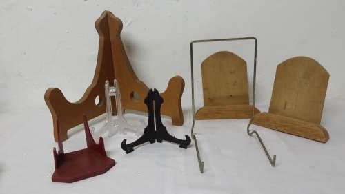 SEVEN DISLAY PLATE STANDS