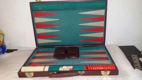 BACKGAMMON IN CASE 46 X 30 CM