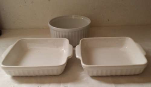 SET OF THREE OVEN TO TABLE BOWLS 15 CM