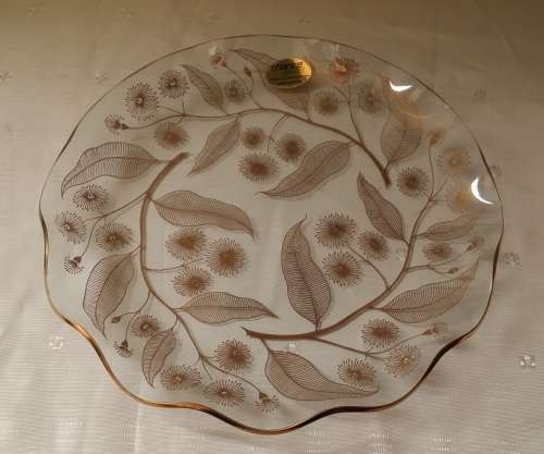 PILKINGTON MADE IN ENGLAND GLASS AND GOLD DETAIL DISH 25 CM