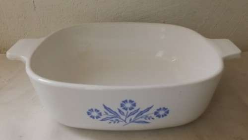 Corningware Oven Dish P-1-B ---- 1 QT