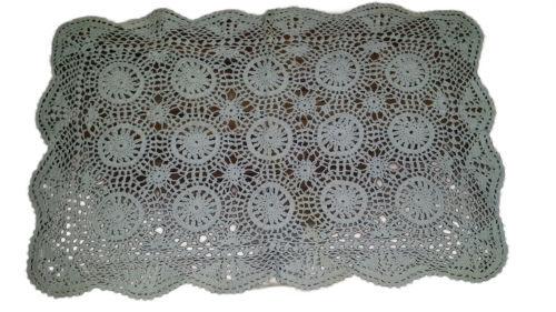 CROCHET  TABLE CLOTH  43 CM X 28 CM