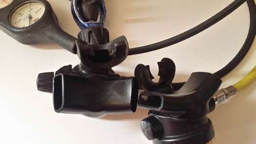 DIVING REGULATOR