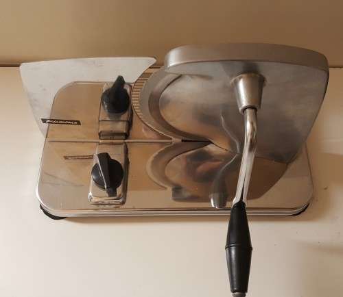 PINEWARE BREAD / COLD MEAT SLICER