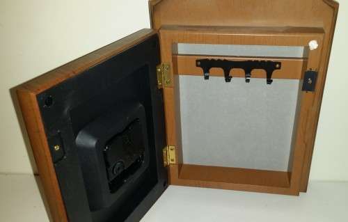 CLOCK AND KEY HOLDER CASE 28 X 19 CM