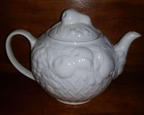 Wade England Tea Pot  12 cm