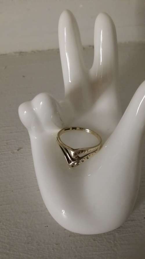 9ct Gold Ladies Ring