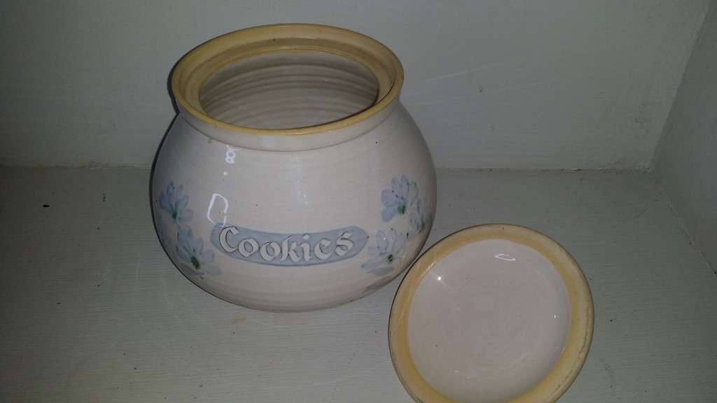 Cookie Jar  14 x 17 cm