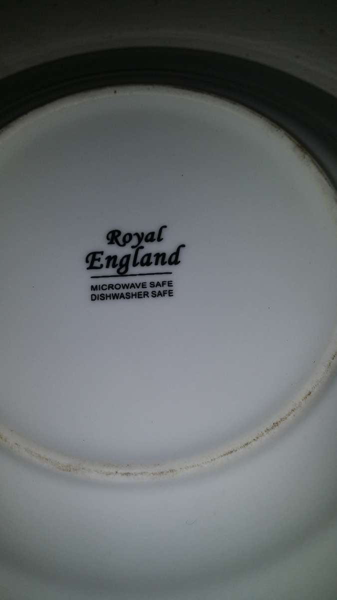 Royal England  Blue and White Dish 20 x 4 cm