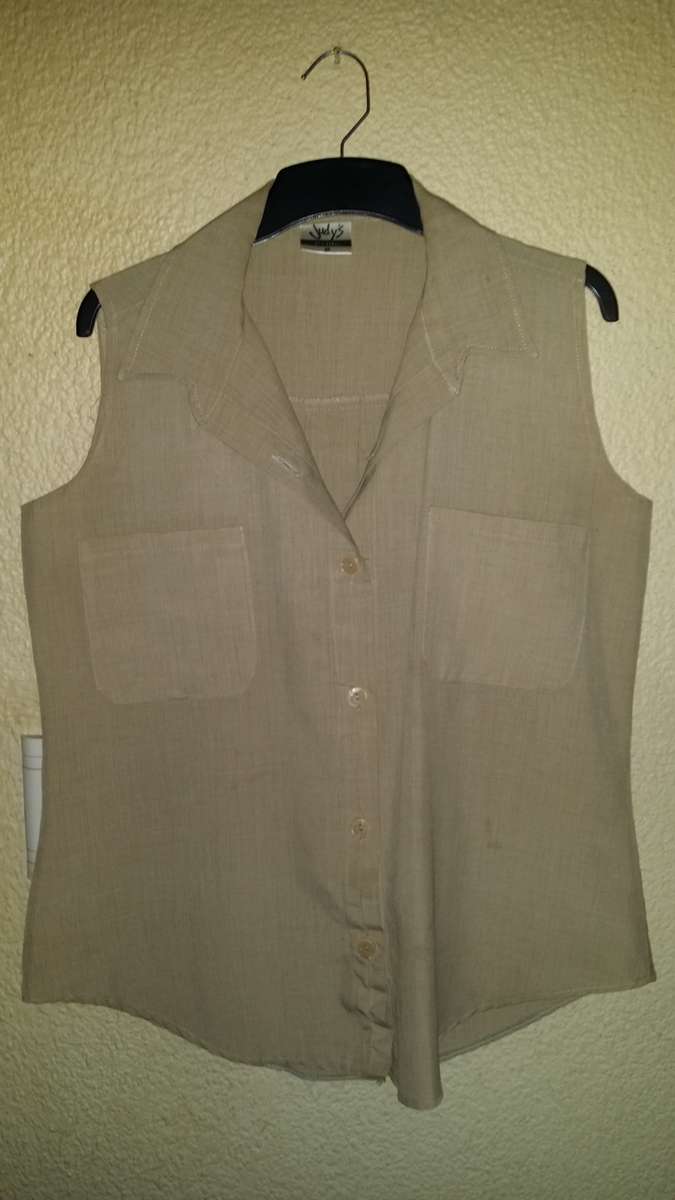 Clothing : Women`s   Top