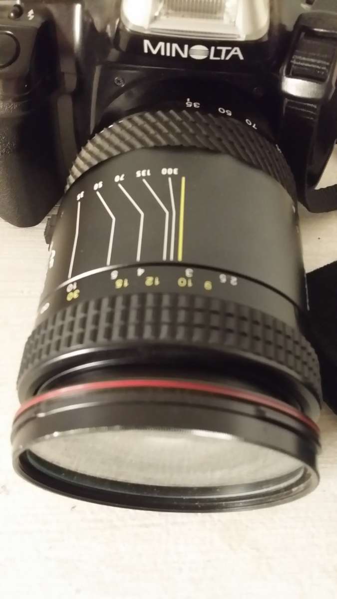 Minolta Dynax 300si Film Camera