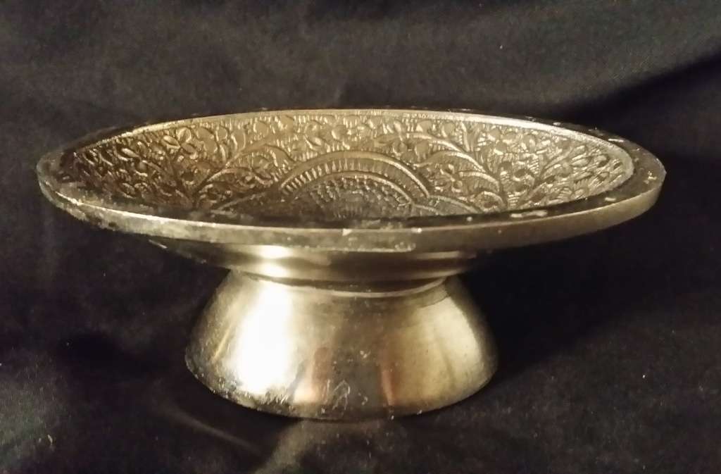 Silver Color Metal  Soap Dish / Bowl 14 x 5 cm
