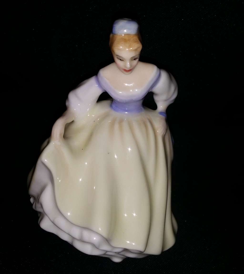 Royal Doulton Fair Lady Figurine 1962 - 10 cm