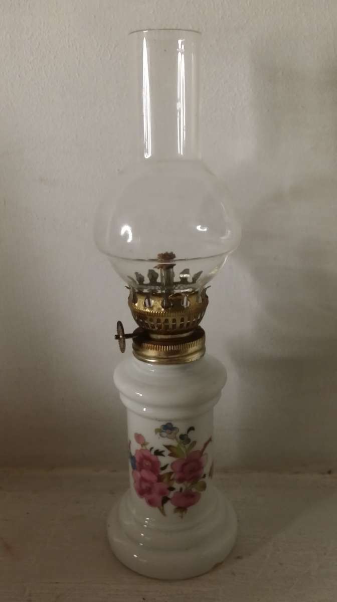 Floral Parafin Lamp with  shade 24 cm