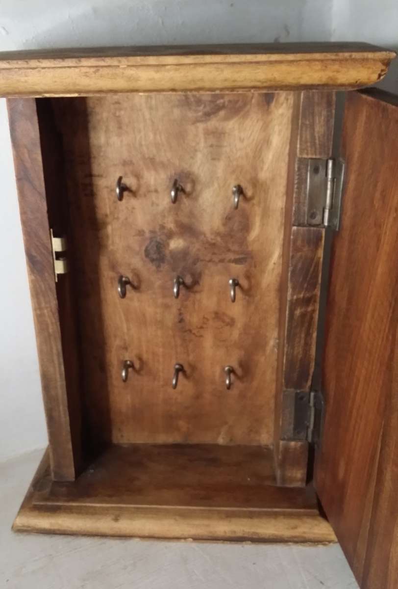 Wooden  Key Storage Cabinet key Holder 32 cm x 23 cm x 8 cm