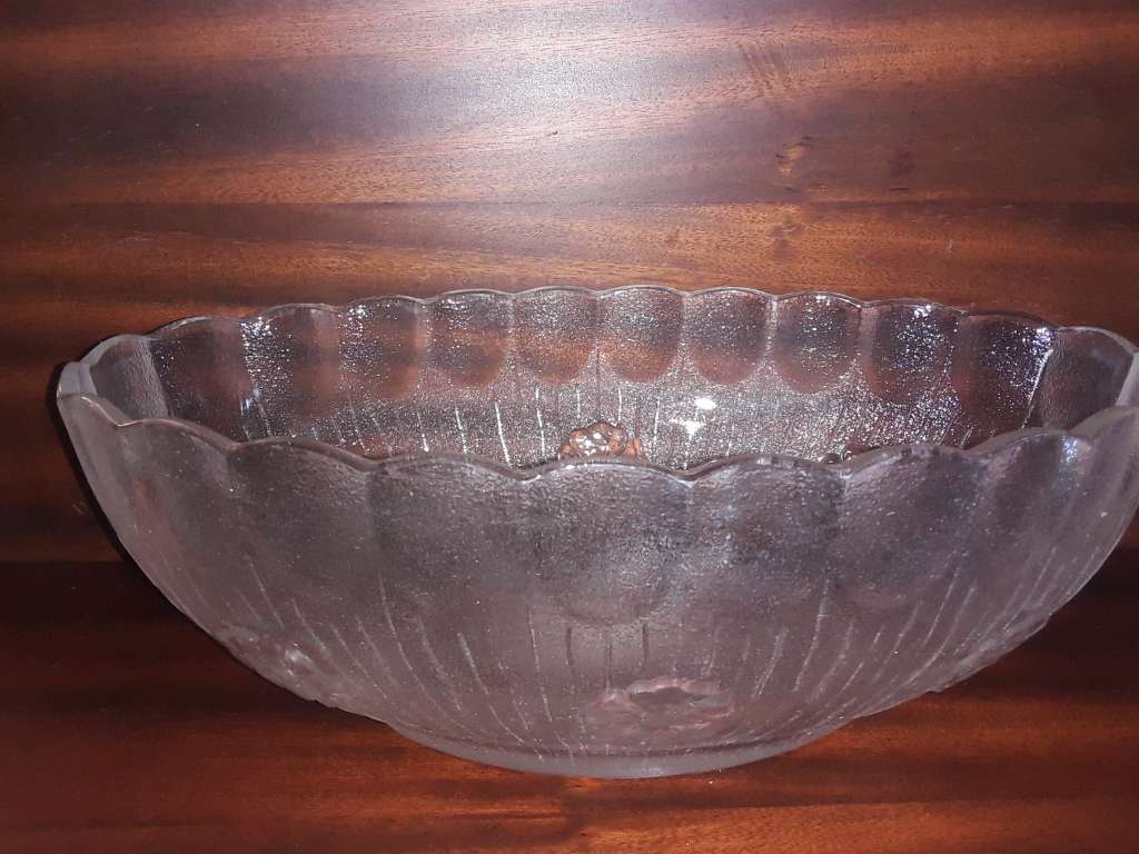 Oval Glass Bowl 30 cm x 18 cm x 10 cm