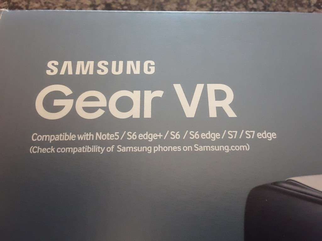 Samsung VR Virtual Reality Helmet Glasses