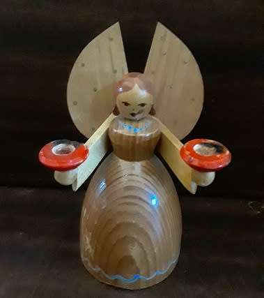 Wood Doll can hold 2 small candles 11 x 5 cm