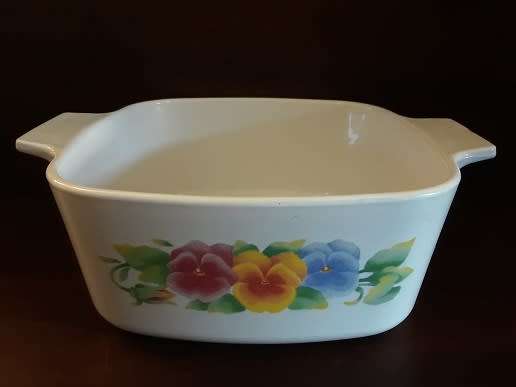 Corning ware Corning ware USA Flower design Dish    17 cm x 17 cm x 7 cm