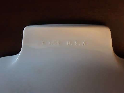 Corning ware Corning ware USA Flower design Dish    17 cm x 17 cm x 7 cm