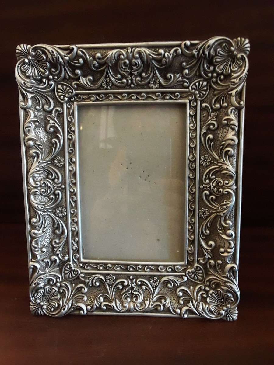 Ornate Picture / photo frame  22 x 17 cm