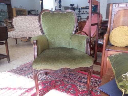 FABULOUS VICTORIAN ARM CHAIR!!!!!