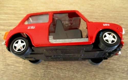 2x Matchbox cars and 1x "Welly" Mini Cooper car. All die cast models.