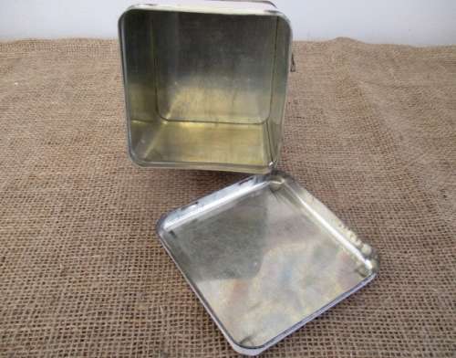 Tea For Two.......Highly Collectable Vintage Mazawattee Tea Tin   1lb. Net   White Colour